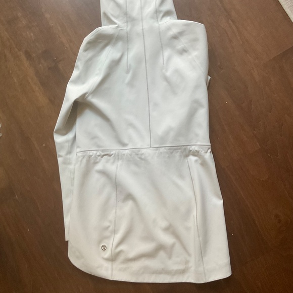 Lululemon light grey slightly fleece lined water resistant trench - Picture 2 of 2